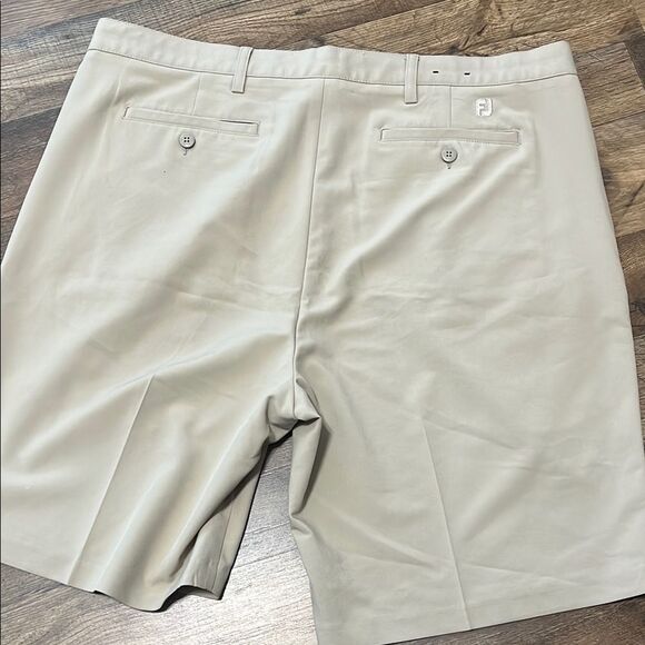 Footjoy Men's Tan Shorts size 38 - Picture 5 of 7